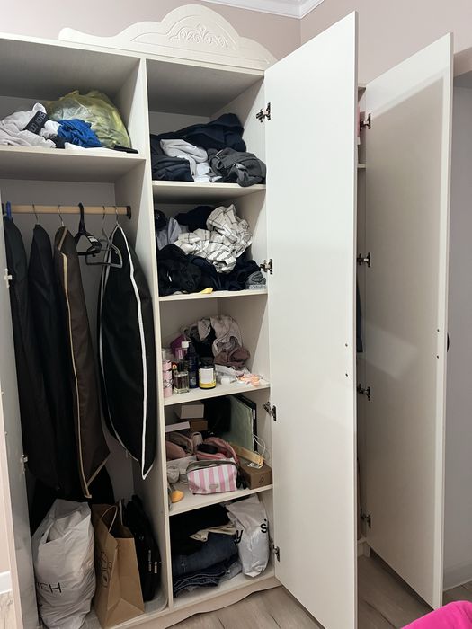 Срочно продам шифонер