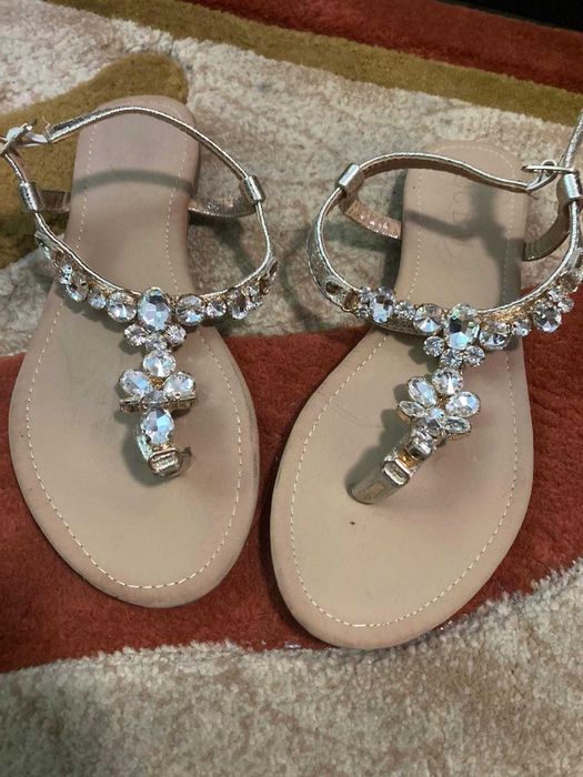 Sandale elegante cu pietricele argintii