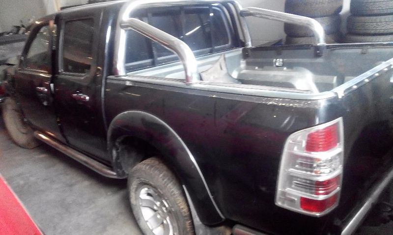 За части Форд Рейнджър 2.5 TDCI 143PS, двигател 67,000км, авточасти