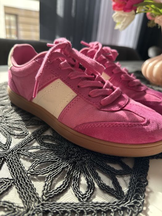 Маратонки тип Самба на Зара