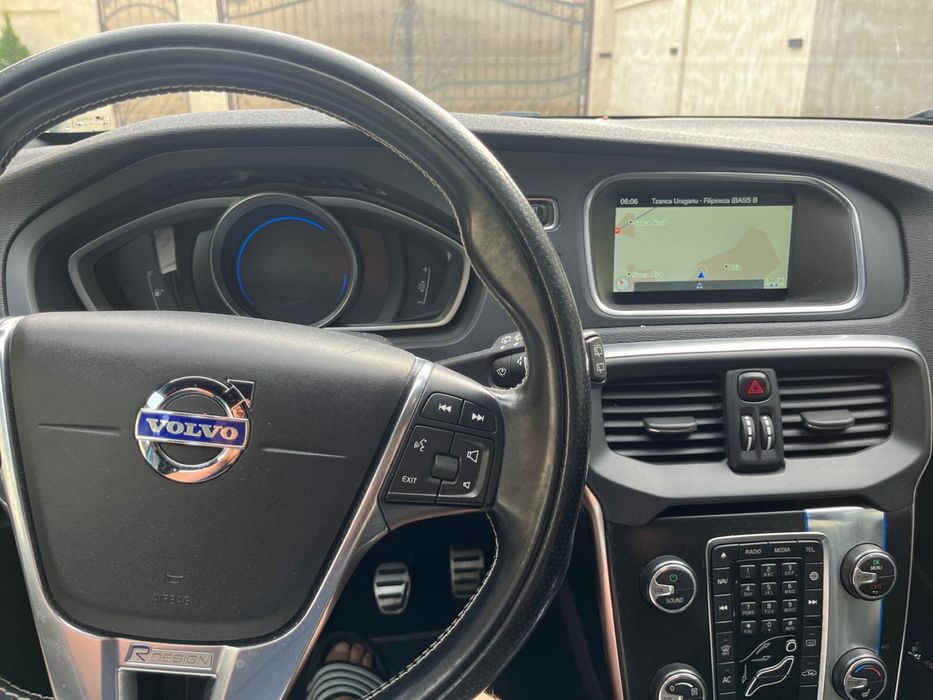 Volvo V40  R DESIGN