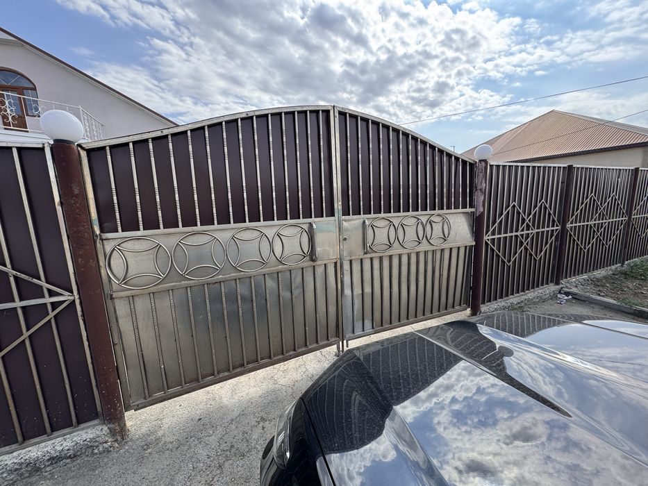 Прадаётся варота и калитка