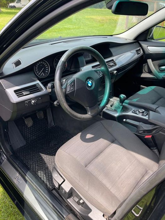 BMW 5 Series 2010 — imagine 5
