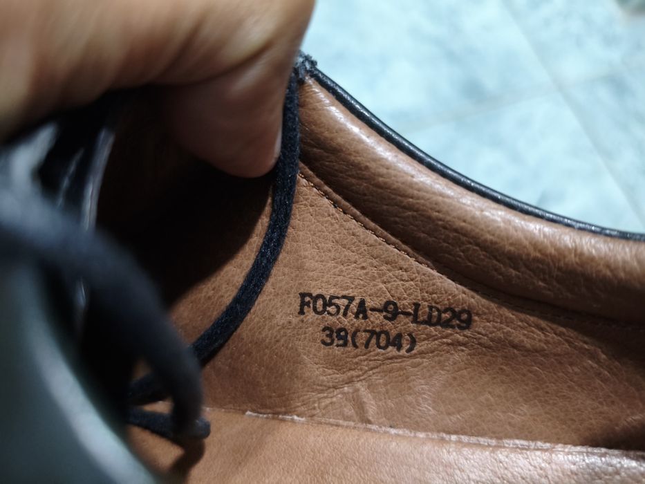 Продаю мужские туфли