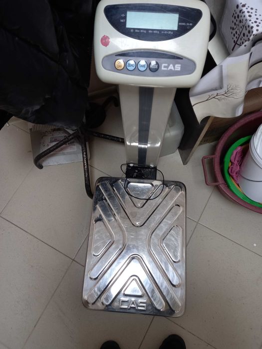 Весы торговые GAS. Отличное состояние.