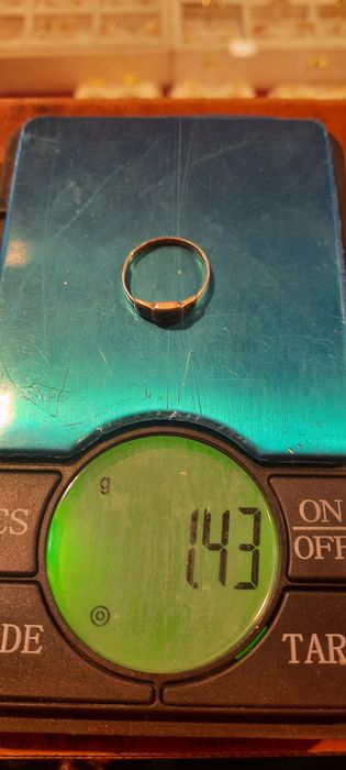 Тилла узуклар цепочка ва халкалар сотилади