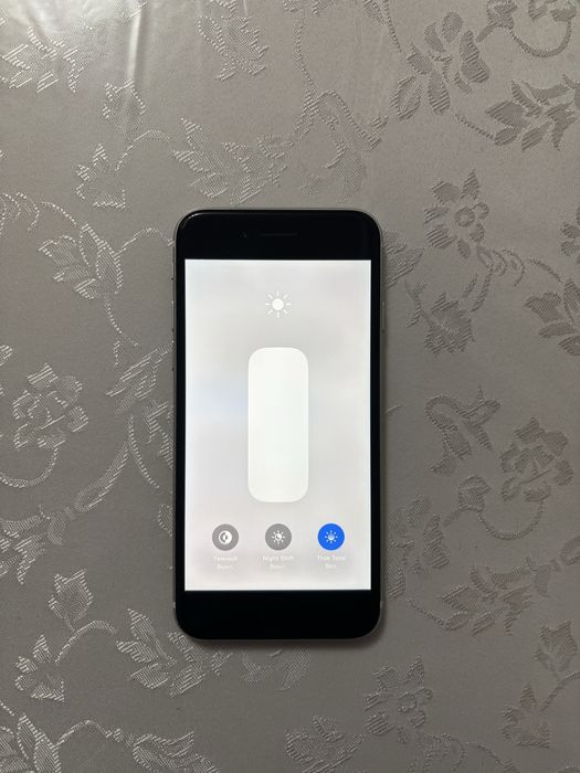 iPhone SE 2 айфон се 2 в идеальном состоянии