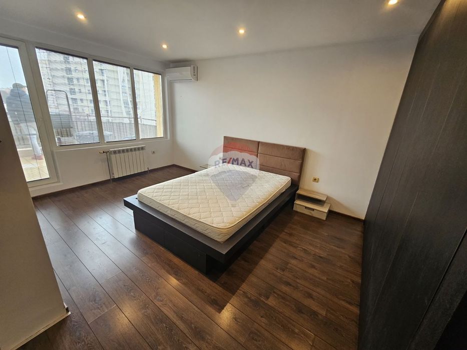 Дава се под наем Двустаен апартамент в Варна, Възраждане 1 - 91 кв.м за 508.47 € - Снимка #8