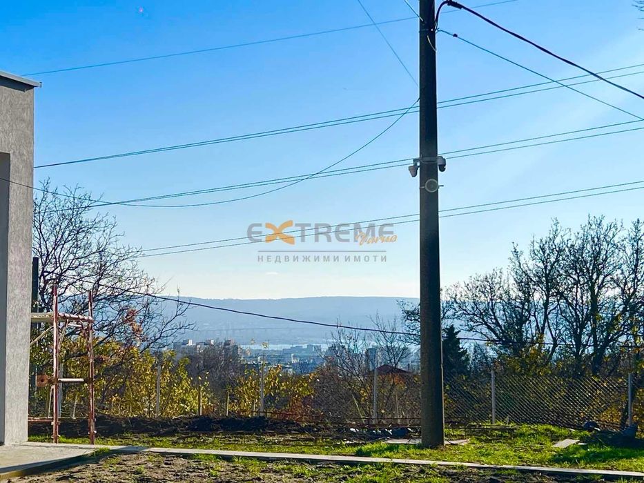 Парцел с Разрешение за строеж на къща РЗП 185 кв.м.