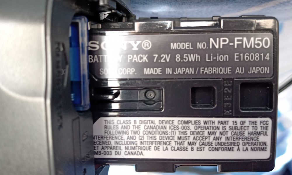 SONY Дигитален Фотоапарат DSC- F717 Cyber-Shot и Memory Stick / Duo