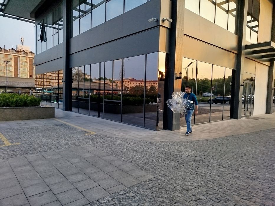 Тонировка окон защита от солнца матовый туманка пленка офис ва здания