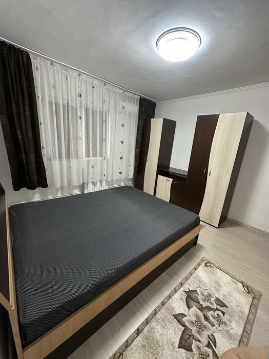 Apartament de închiriat !