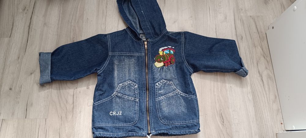 Продам детскую куртку и джинсовку