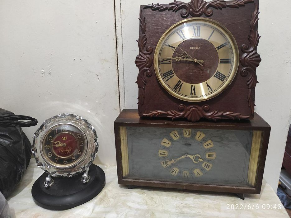 Продаю хрустальные часы