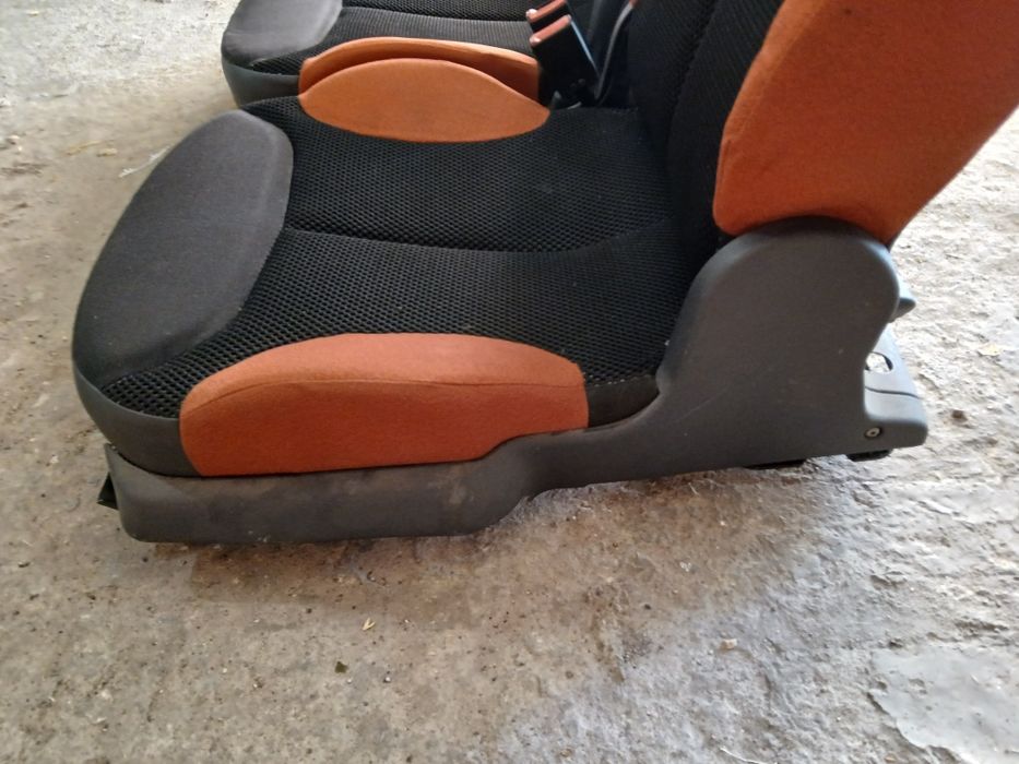 Citroen c2 задни седалки