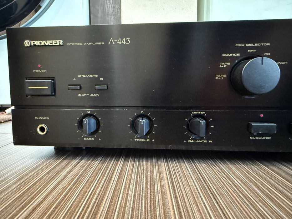 Pioneer A-443 стерео усилвател