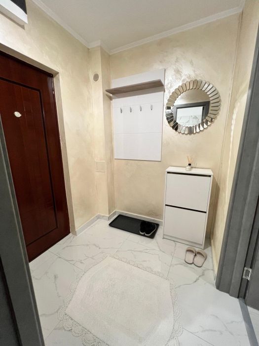 Se vinde Garsoniera in Brazda: renovata, mobilata, utilata.