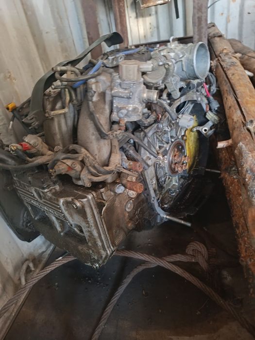 Продам двигатель с коробкой  Subaru legacy b4