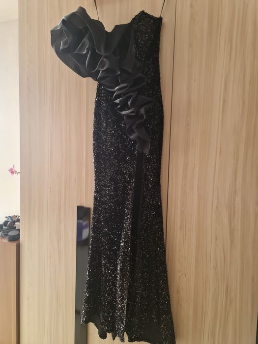 Официална рокля за повод