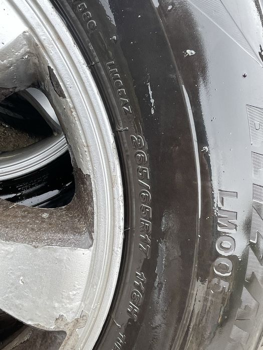 Зимни гуми за джип 265/65/17 bridgestone - blizzak