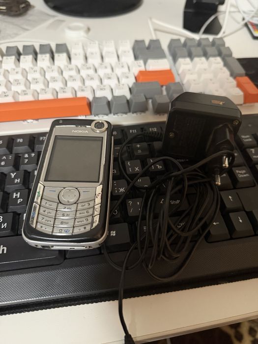 Nokia 6680 smartfon