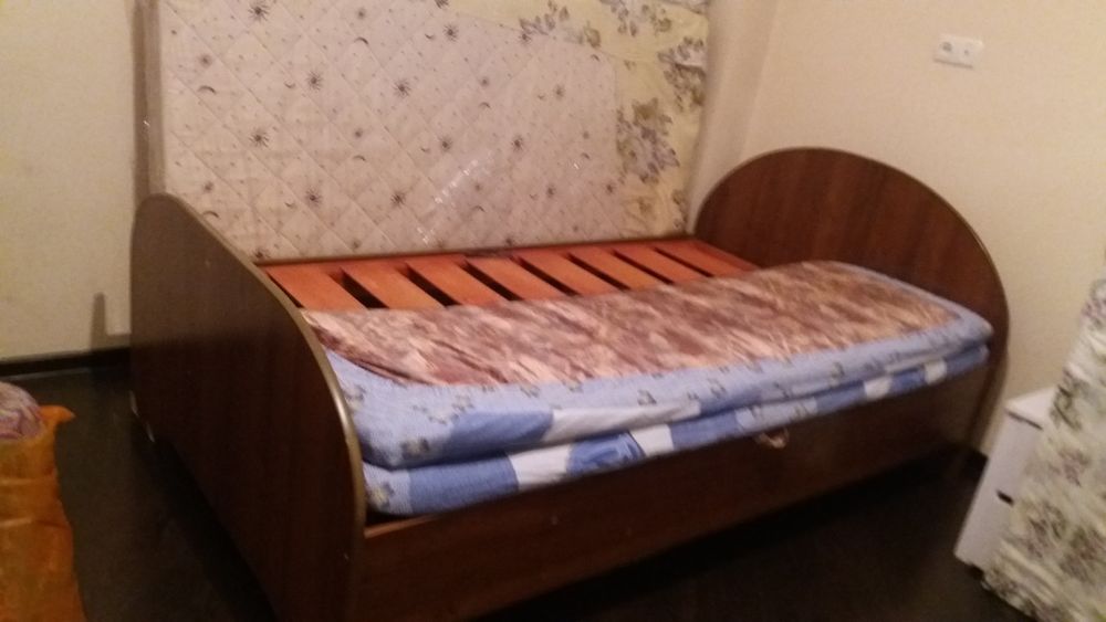 Кровать полуторка