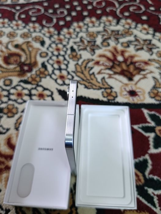 Samasung A56 Yangi 8/256