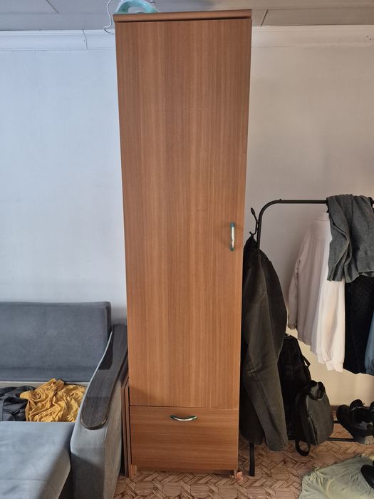 Продам диван, шкаф.