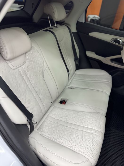 Yuan up Full pazitsiya