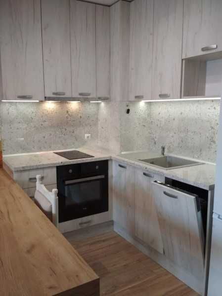 Дава се под наем Тристаен апартамент в Варна, Левски - 97 кв.м за 757.86 € - Снимка #2