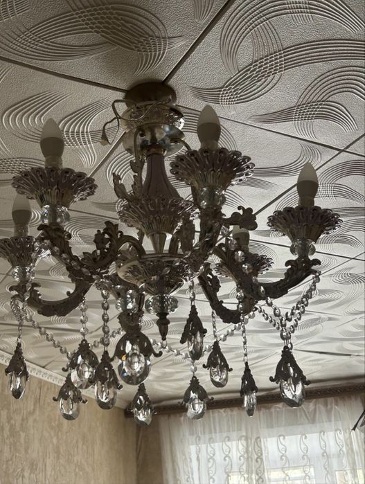 продаю люстру бу