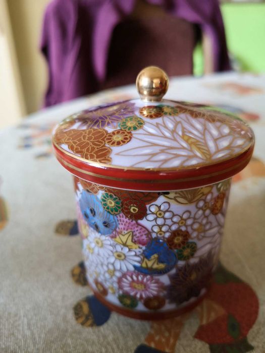 Винтидж Японска чаша Кутани, чиния с принт цветя и още