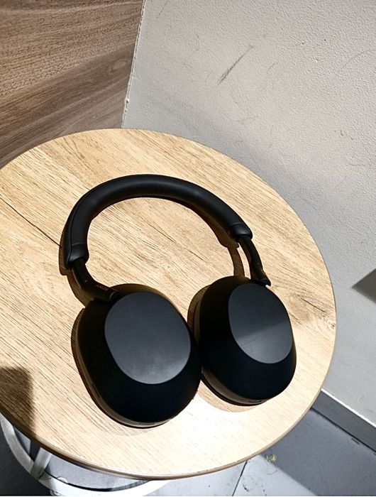 Quloqchin naushnik Sony WH-1000XM5 uchko’prik