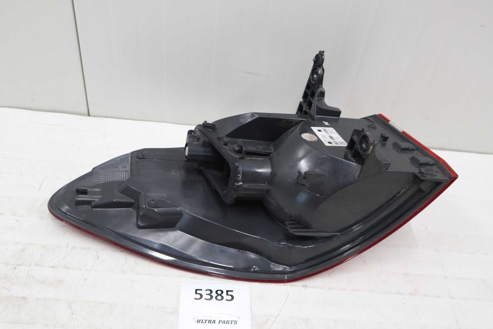 Десен външен стоп БМВ Ф46 Гран Турър