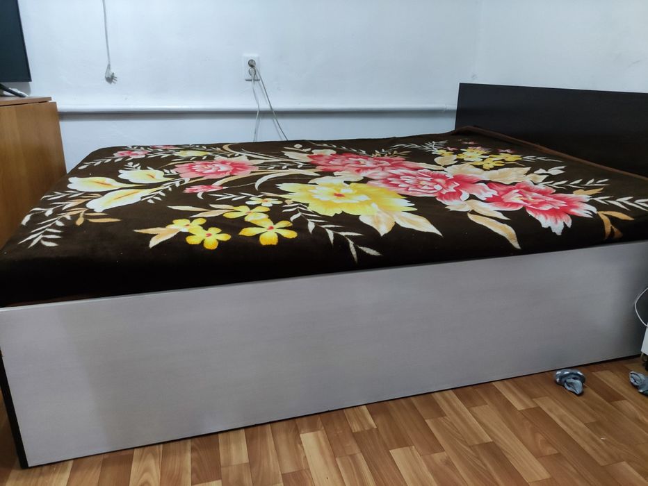 Продам кровать двуспальная
