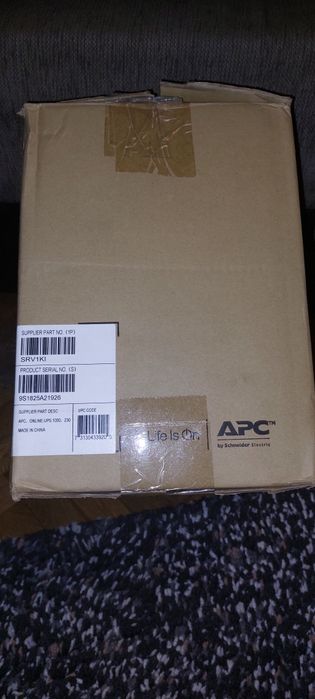 UPS APC SRV1KI Easy, 1000VA/800W, 3 prize IEC C13