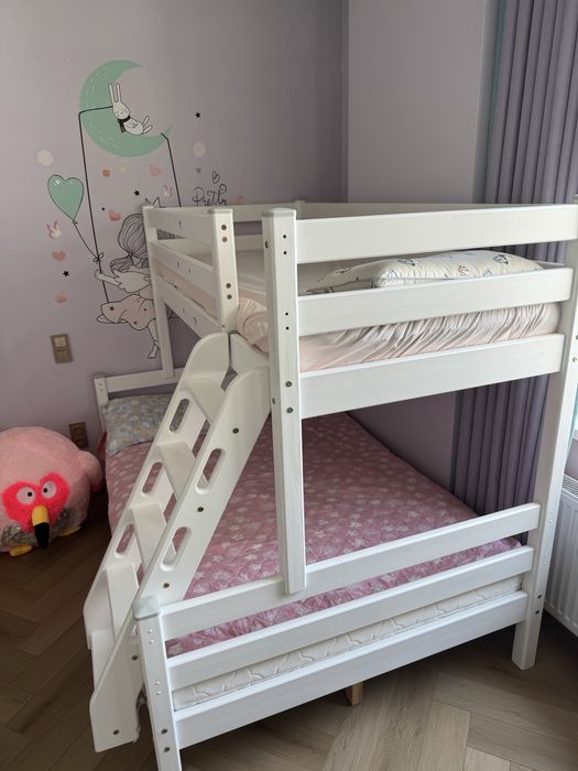 Продам кровать двухьярустную