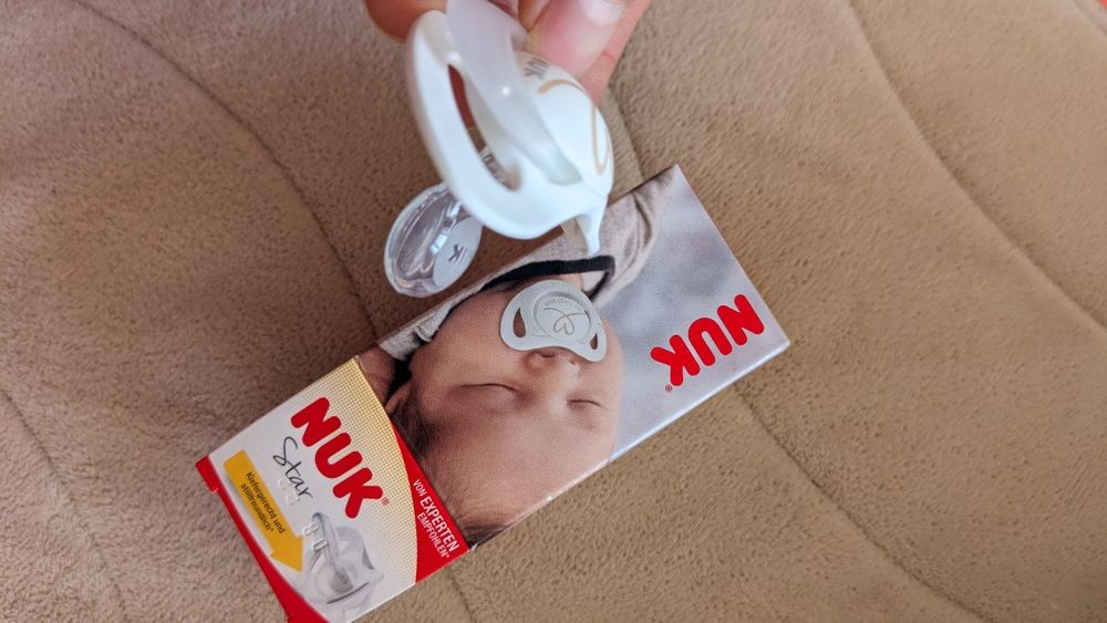 Nuk - стъклени шишета 4 части + подарък залъгалка