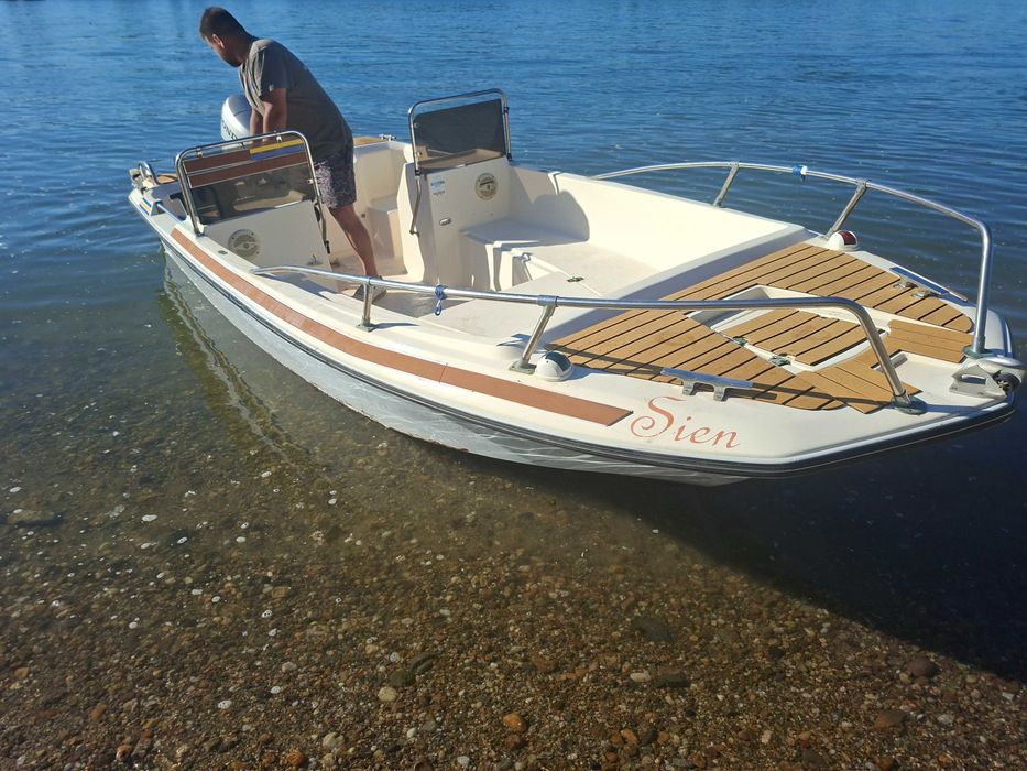 Лодката Boccancina 520 Open Honda 40 KC