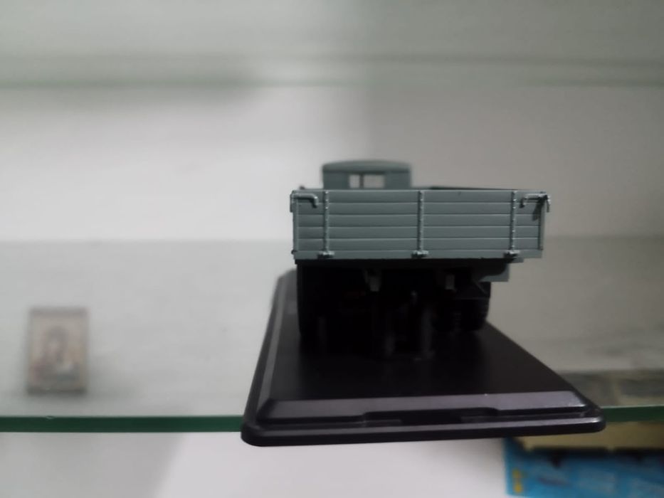 Продам модель МАЗ 200 1/43