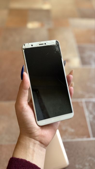 продам телефоны на запчасти