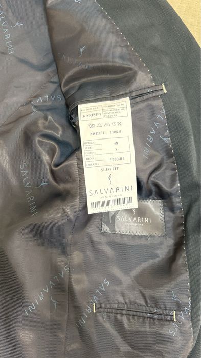 Продам брючный костюм тройку