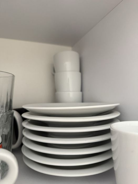 Set cesti espresso + farfurii set albe Nespresso