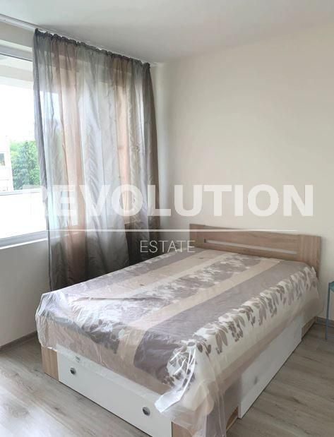 Дава се под наем Двустаен апартамент в Варна, Трошево - 50 кв.м за 448.8 € - Снимка #2