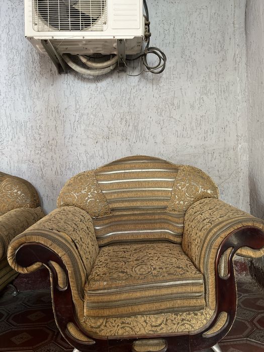 Диван и кресло 2 шт