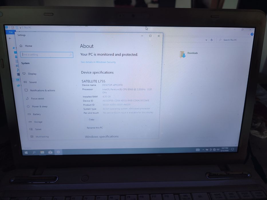 Laptop Toshiba preț de buget