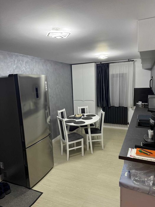 Apartament 3 camere complet renovat – mobilat/utilat premium – mutare imediată