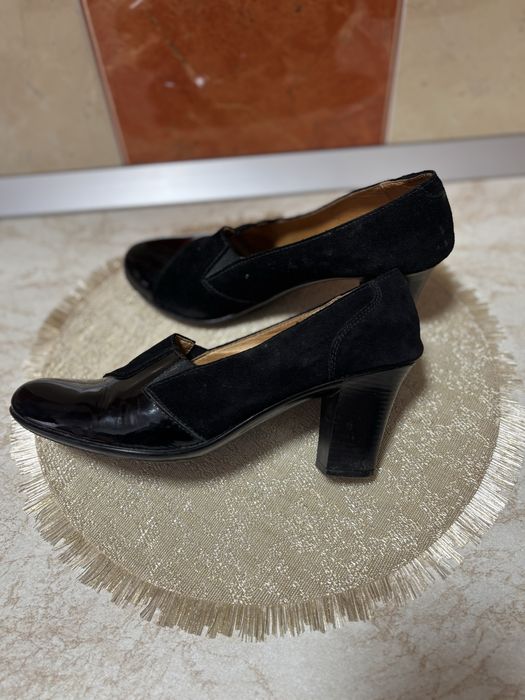 Pantofi din piele naturala !