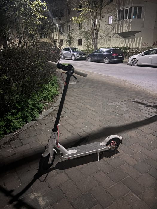 Trotineta electrica xiaomi sau schimb cu ps4 / xbox series s