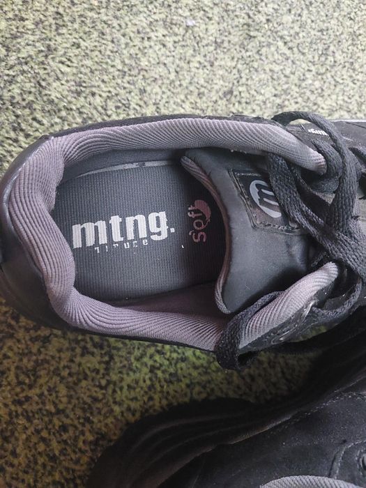 Adidasi talpa inalta